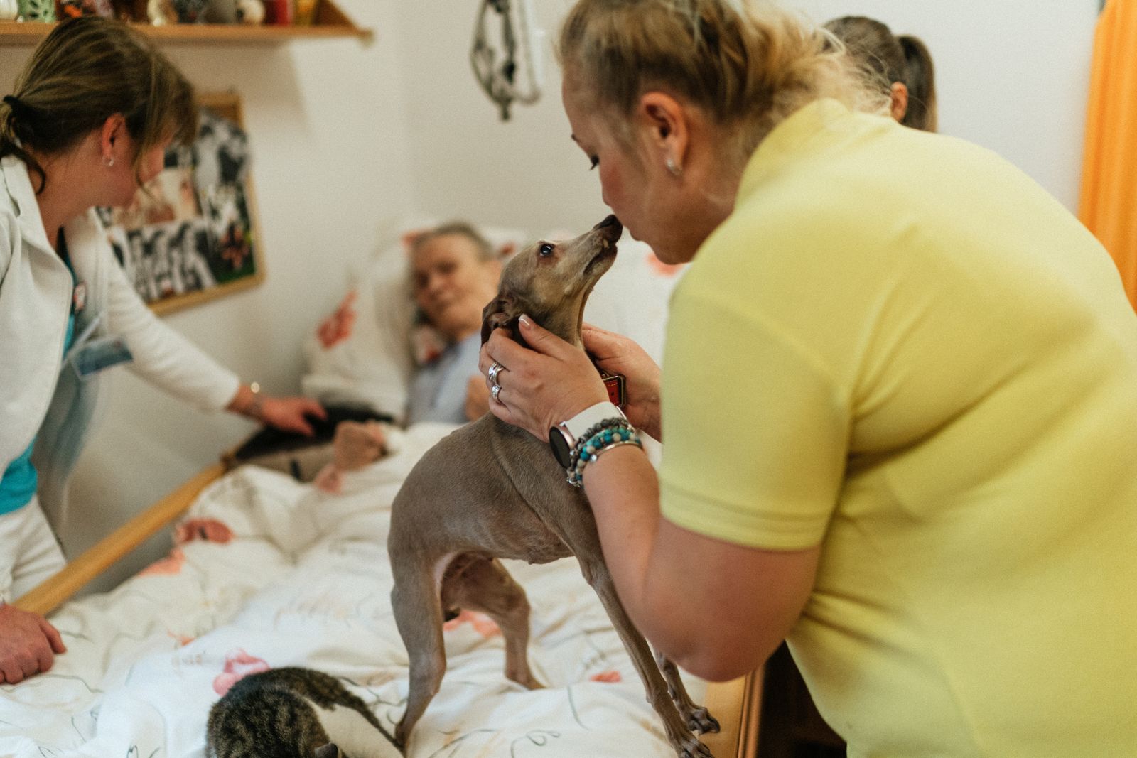 Caregiver sharing a joyful moment with a senior in Cairo, GA
